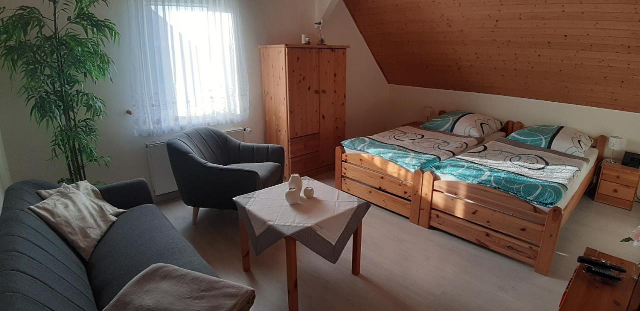 Ferienwohnung Leopold-Risch ราลส์วีค ภายนอก รูปภาพ